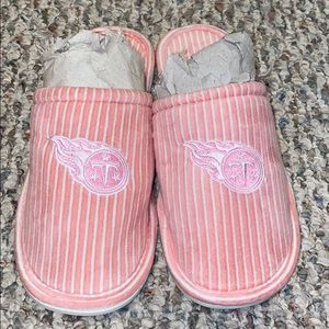 🌞ForeverCollectable TennesseeTitans Pink Slides🌞